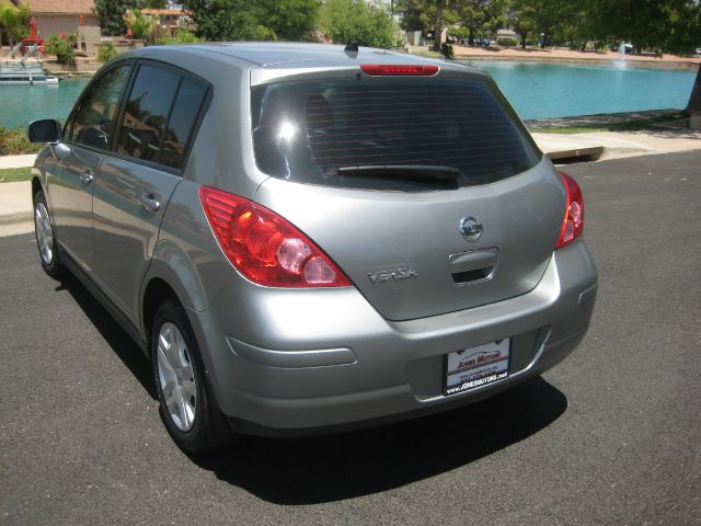 2011 Nissan Versa Carrera C4S