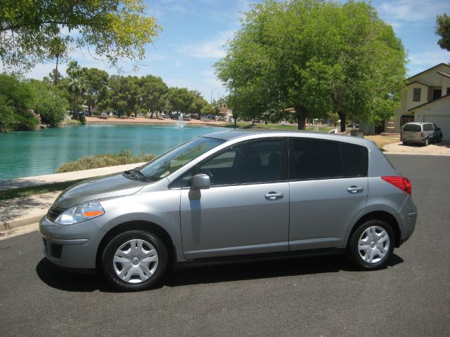 2011 Nissan Versa Carrera C4S