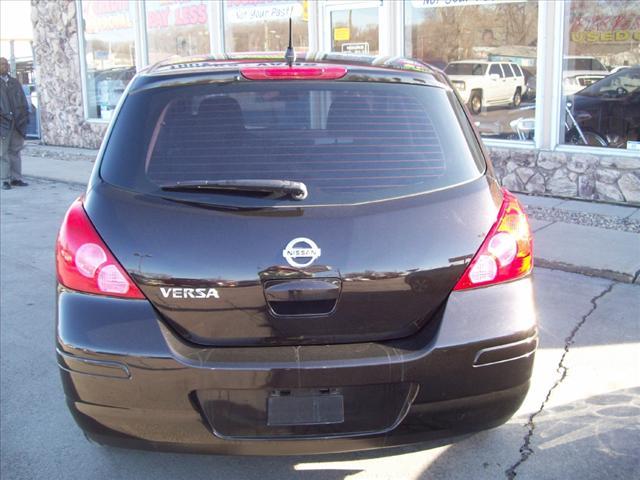 2012 Nissan Versa E43