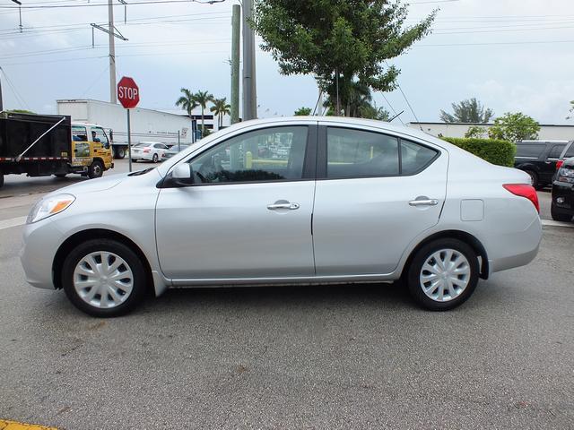 2012 Nissan Versa Unknown