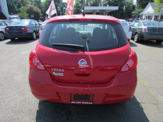 2012 Nissan Versa XR