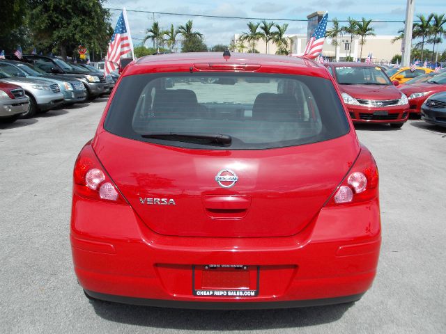 2012 Nissan Versa Carrera C4S