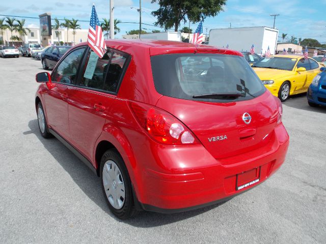 2012 Nissan Versa Carrera C4S