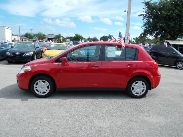 2012 Nissan Versa Carrera C4S