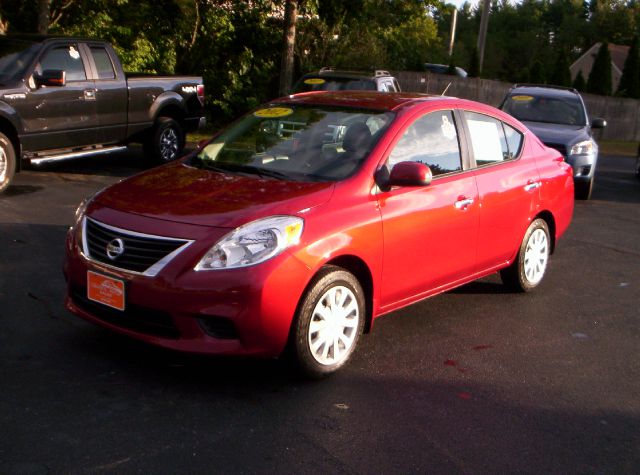 2012 Nissan Versa Track Edition 3.8