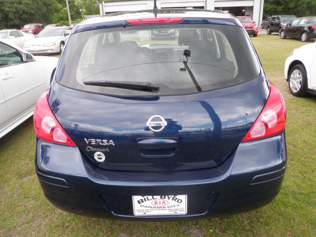 2012 Nissan Versa Unknown