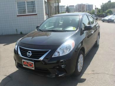 2012 Nissan Versa LT 5 1/4 Ft