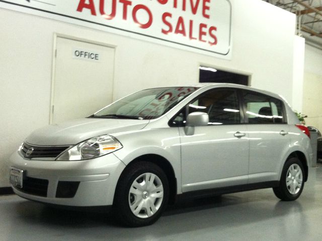 2012 Nissan Versa Carrera C4S