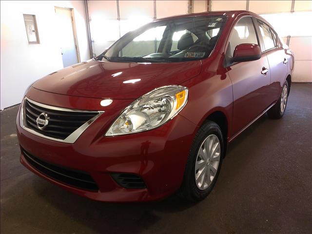 2012 Nissan Versa 745lilow Milesmint Condtionclean Carfax Se