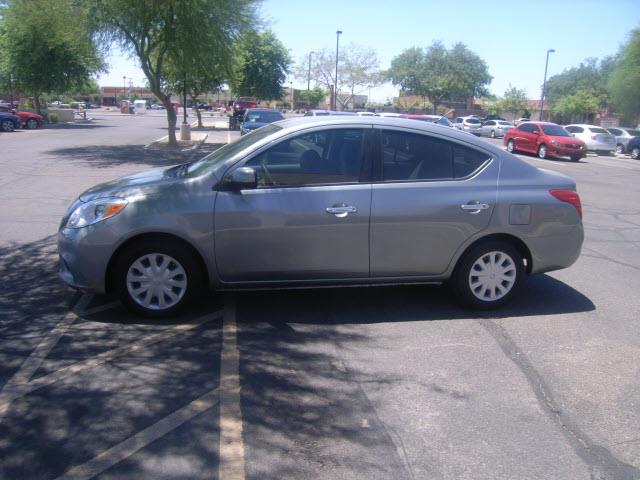 2012 Nissan Versa Unknown