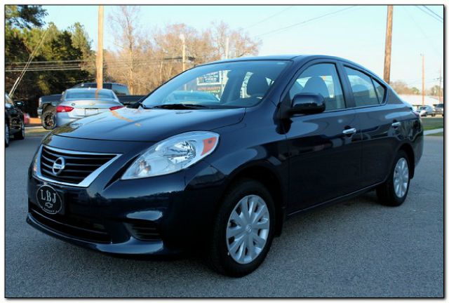 2012 Nissan Versa Track Edition 3.8