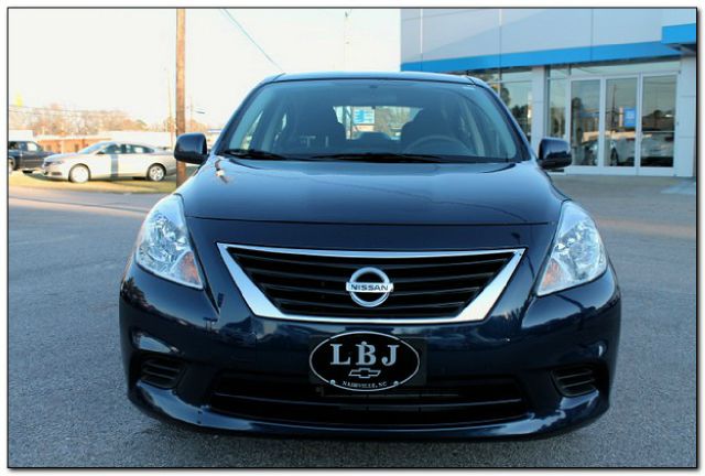 2012 Nissan Versa Track Edition 3.8