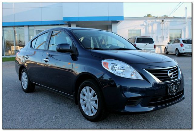 2012 Nissan Versa Track Edition 3.8