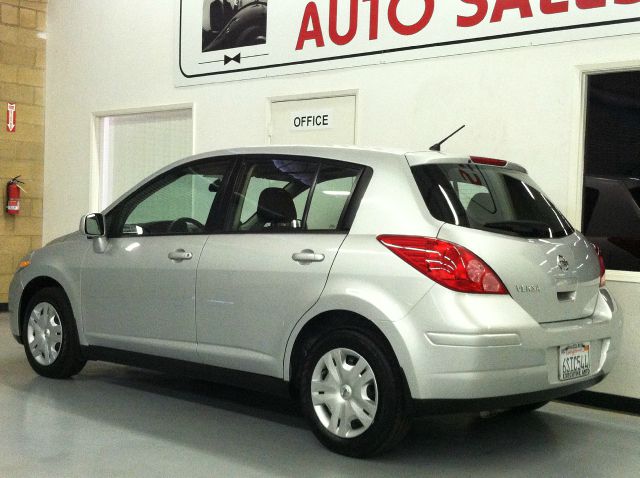 2012 Nissan Versa Carrera C4S