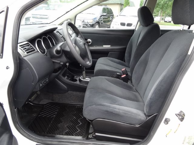 2012 Nissan Versa Carrera C4S