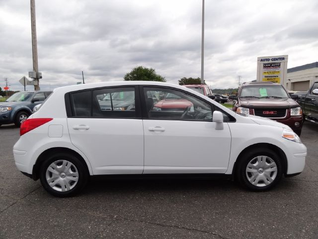 2012 Nissan Versa Carrera C4S