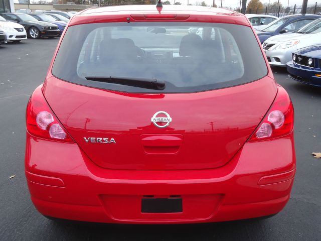 2012 Nissan Versa Carrera C4S