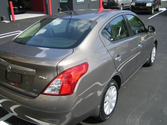 2012 Nissan Versa Track Edition 3.8