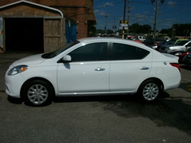 2013 Nissan Versa Track Edition 3.8