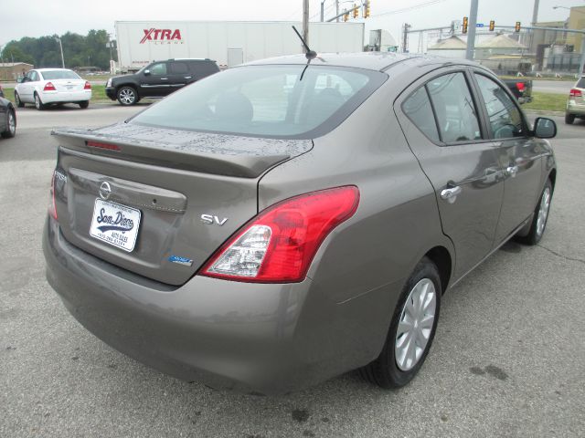 2013 Nissan Versa 1500 SLE Ext. Cab 2WD