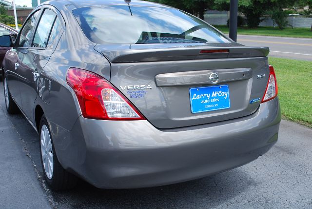 2013 Nissan Versa With Bluetoothconvenience Pkg