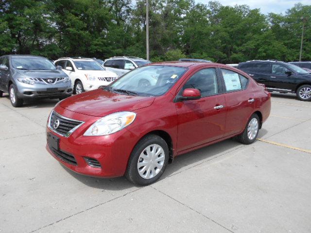 2014 Nissan Versa 745lilow Milesmint Condtionclean Carfax Se