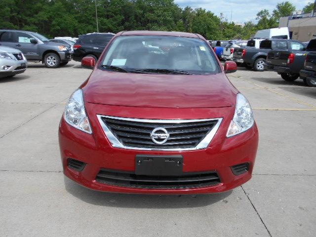 2014 Nissan Versa 745lilow Milesmint Condtionclean Carfax Se