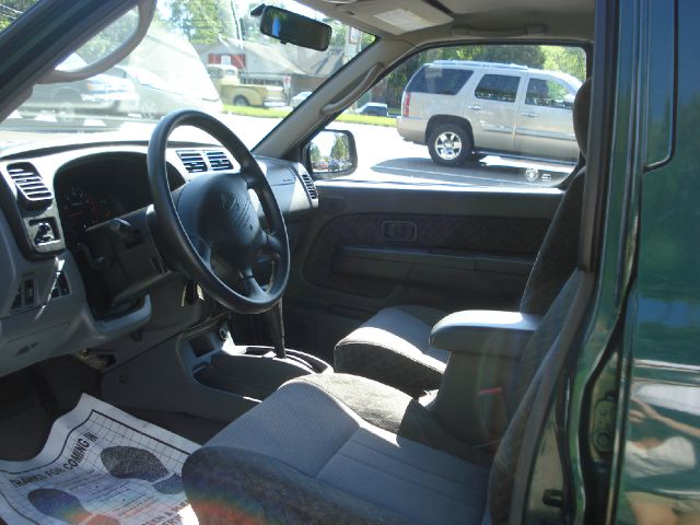 2000 Nissan Xterra LX V-6