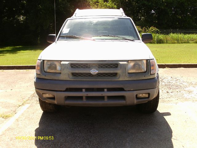 2000 Nissan Xterra EX-L W/ DVD System