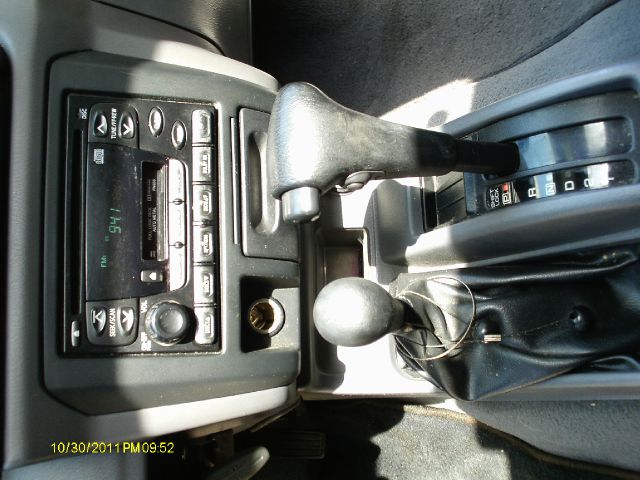 2000 Nissan Xterra EX-L W/ DVD System