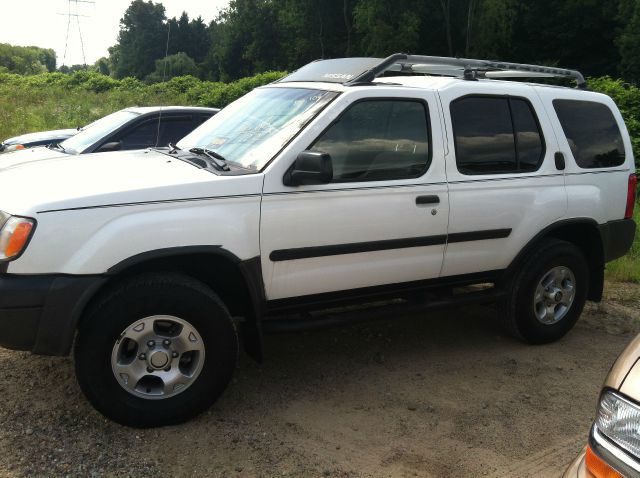 2000 Nissan Xterra EX-L W/ DVD System