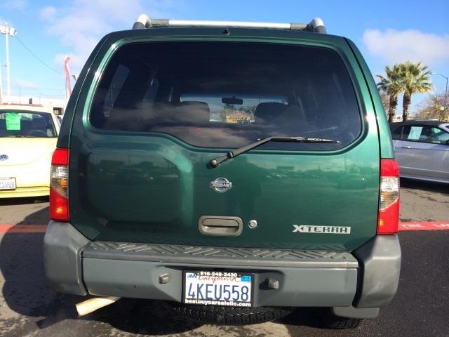 2000 Nissan Xterra SE