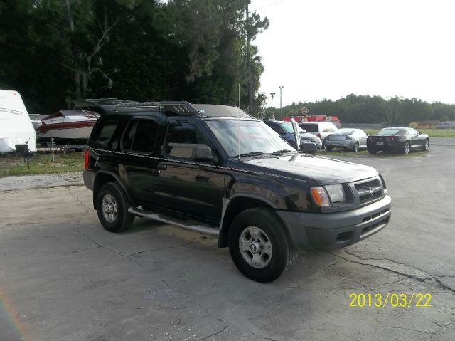 2000 Nissan Xterra LX V-6