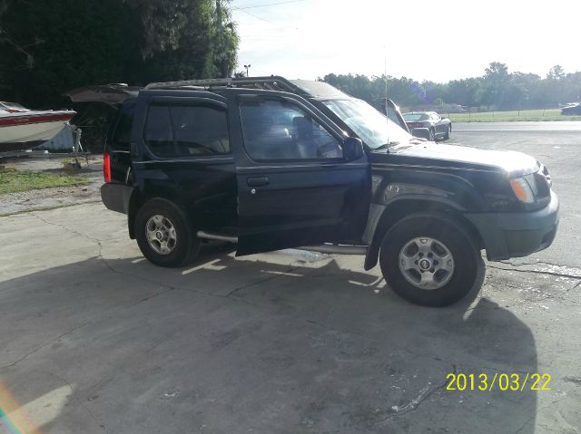 2000 Nissan Xterra LX V-6