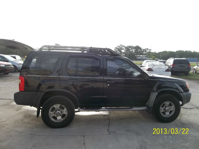 2000 Nissan Xterra LX V-6