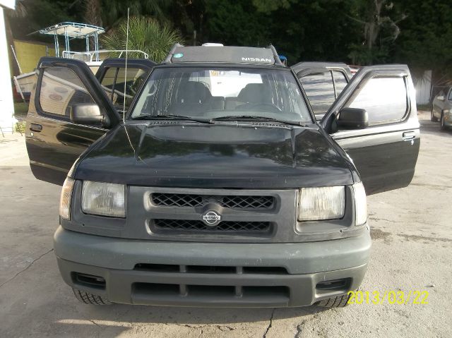 2000 Nissan Xterra LX V-6