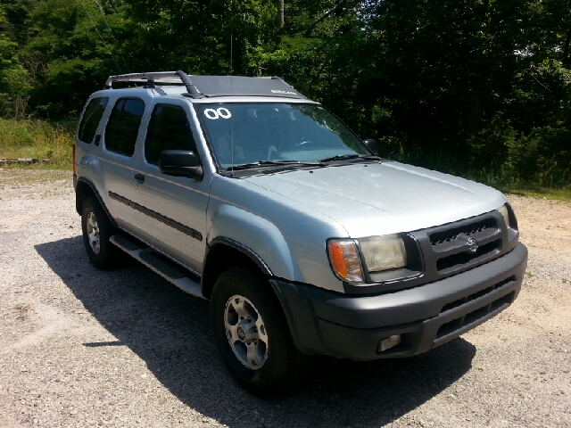 2000 Nissan Xterra Lariat XL