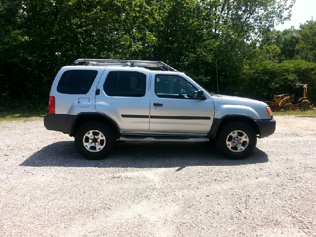 2000 Nissan Xterra Lariat XL