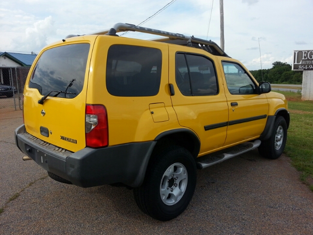 2000 Nissan Xterra SE