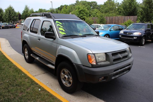 2000 Nissan Xterra EX-L W/ DVD System