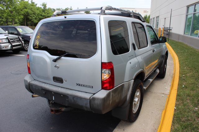 2000 Nissan Xterra EX-L W/ DVD System