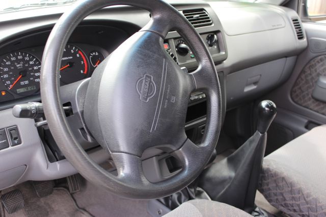 2000 Nissan Xterra EX-L W/ DVD System