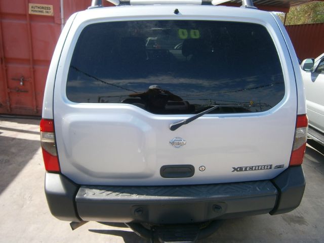 2000 Nissan Xterra EX-L W/ DVD System