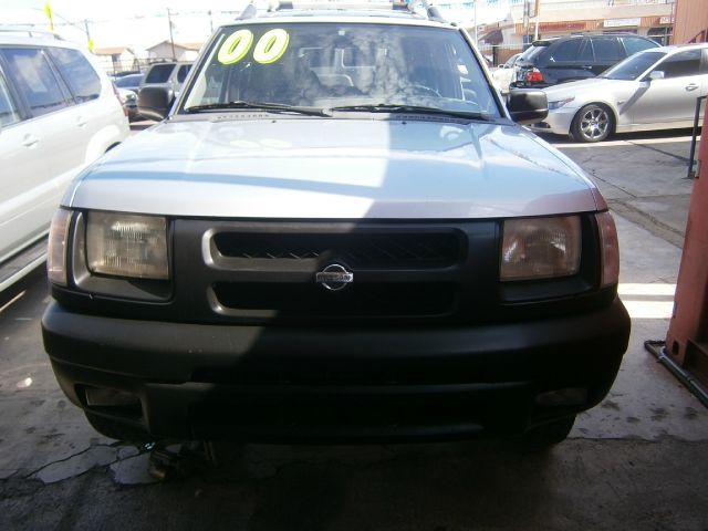 2000 Nissan Xterra EX-L W/ DVD System