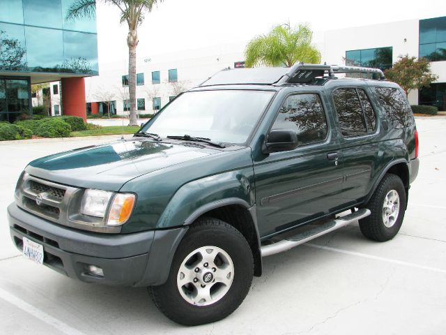 2000 Nissan Xterra LX V-6