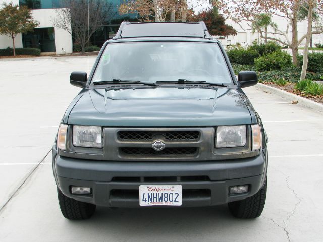 2000 Nissan Xterra LX V-6