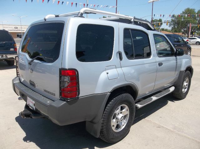 2001 Nissan Xterra AWD W/leatherroof (7pass)