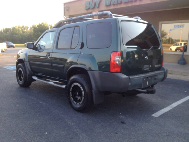 2001 Nissan Xterra AWD W/leatherroof (7pass)