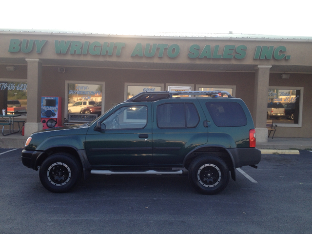 2001 Nissan Xterra AWD W/leatherroof (7pass)