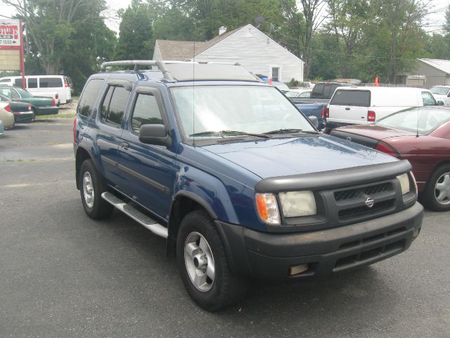 2001 Nissan Xterra AWD W/leatherroof (7pass)